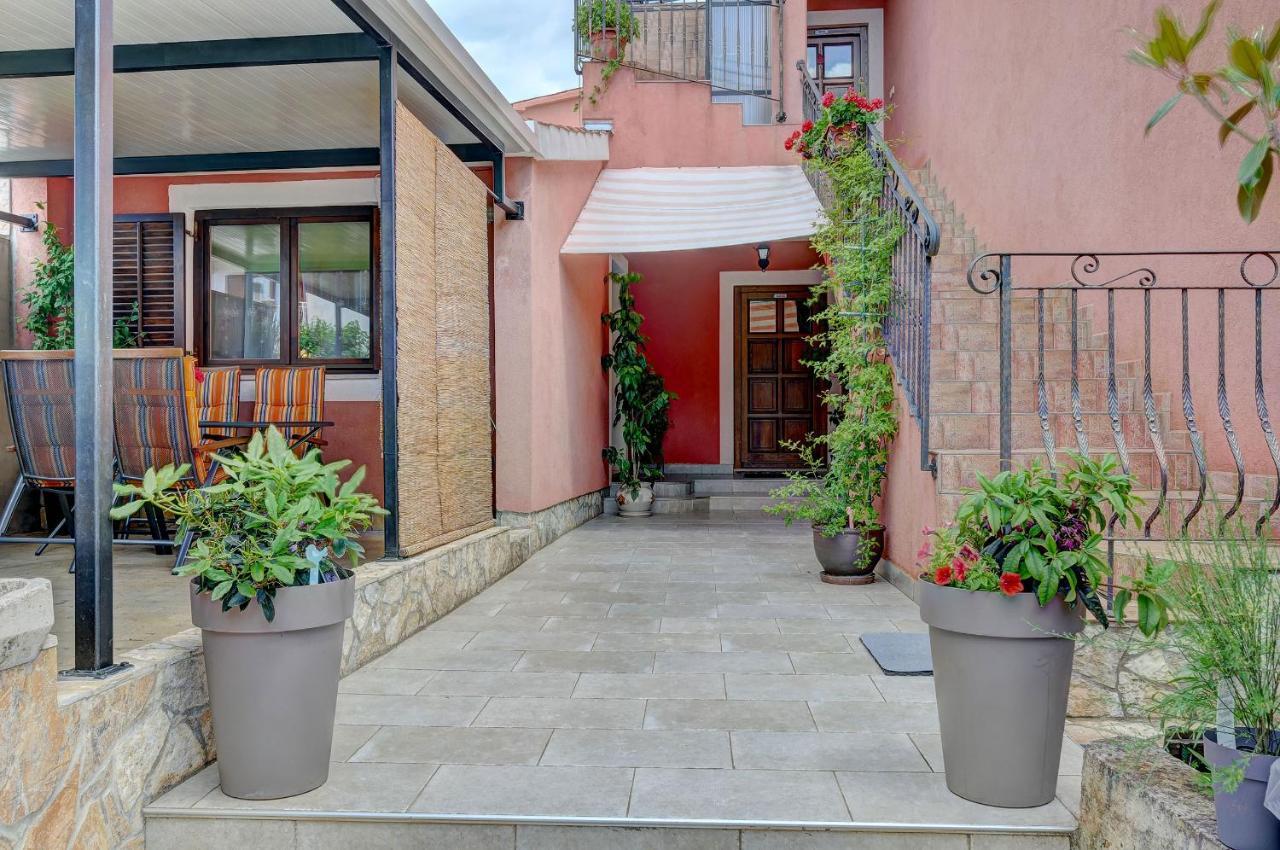 Apartments Babic Фажана Экстерьер фото