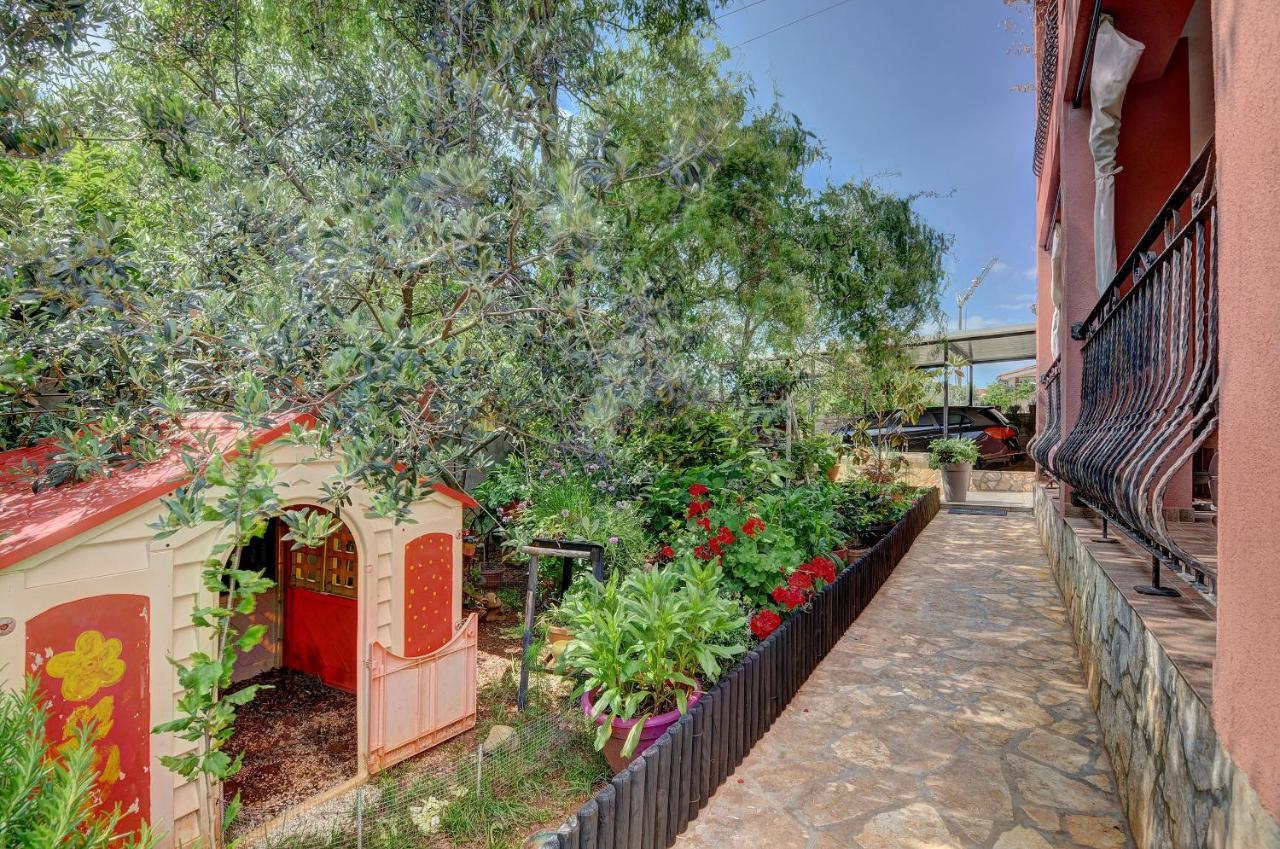 Apartments Babic Фажана Экстерьер фото